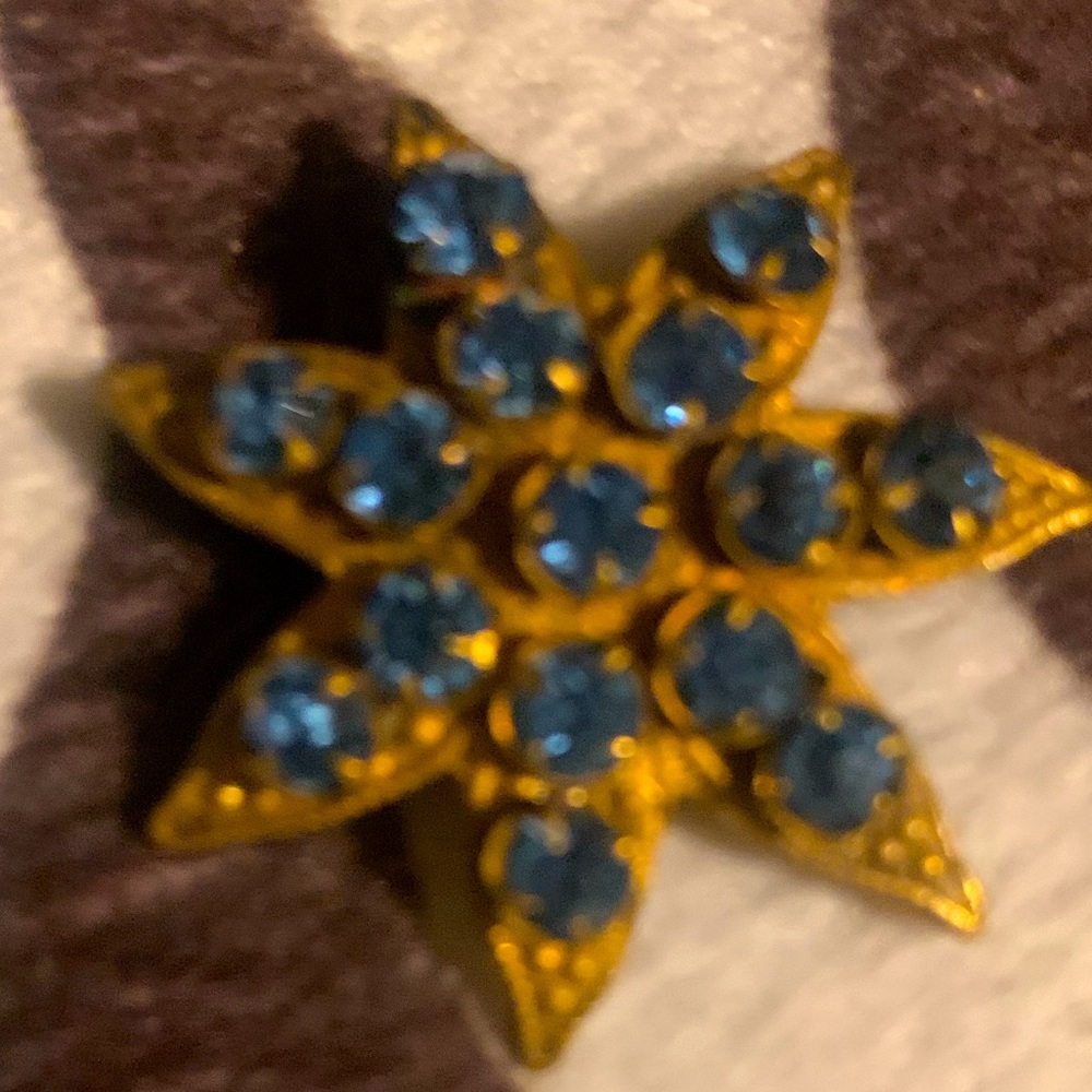 Star Rhinestone Brooch